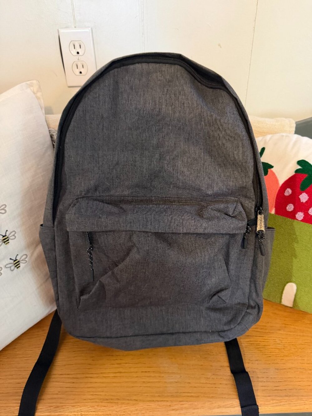 Herschel Supply Co. Classic Backpack – Heather Grey – Like New